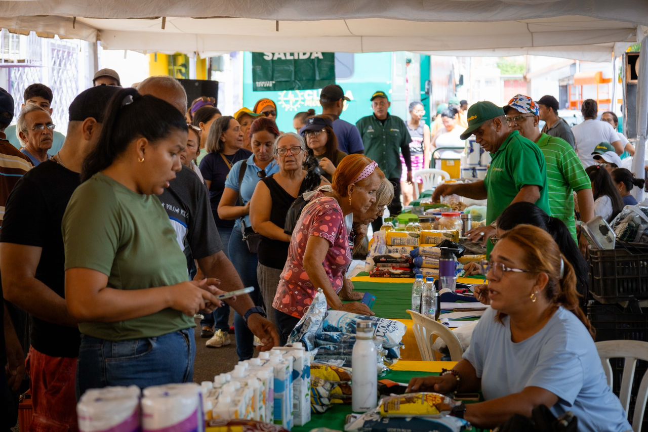 Más de 16.500 familias beneficiadas con las Ferias Alimentarias del Sol de la Alcaldía en cinco meses de 2025