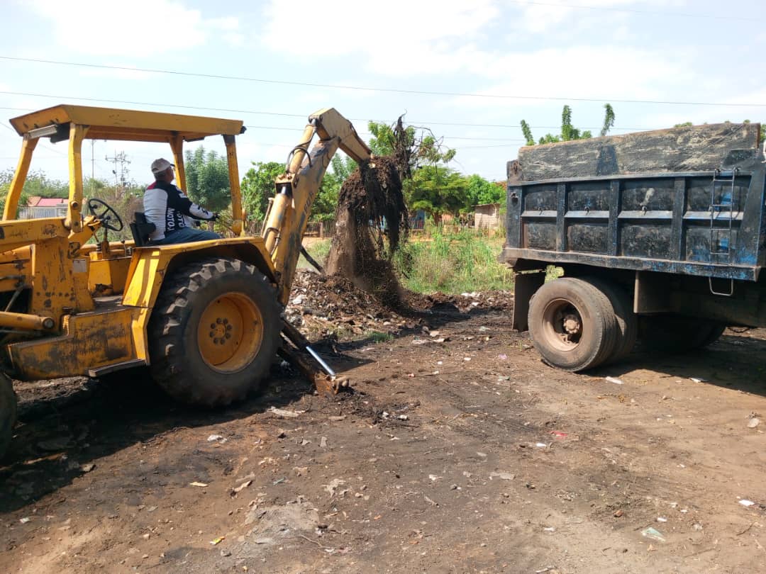 En San Isidro la Alcaldía de Maracaibo extrajo 30 toneladas de desechos