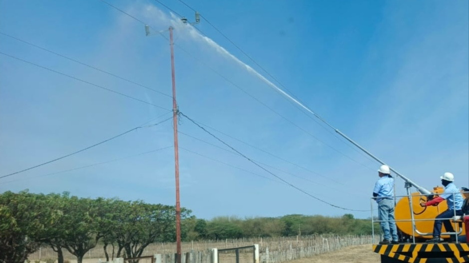 Plan de Lavado fortalece operatividad de la red eléctrica en Zulia