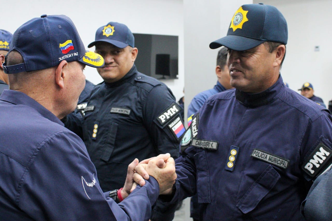 Ascendidos 108 funcionarios de Polimaracaibo en reconocimiento a su mérito y compromiso