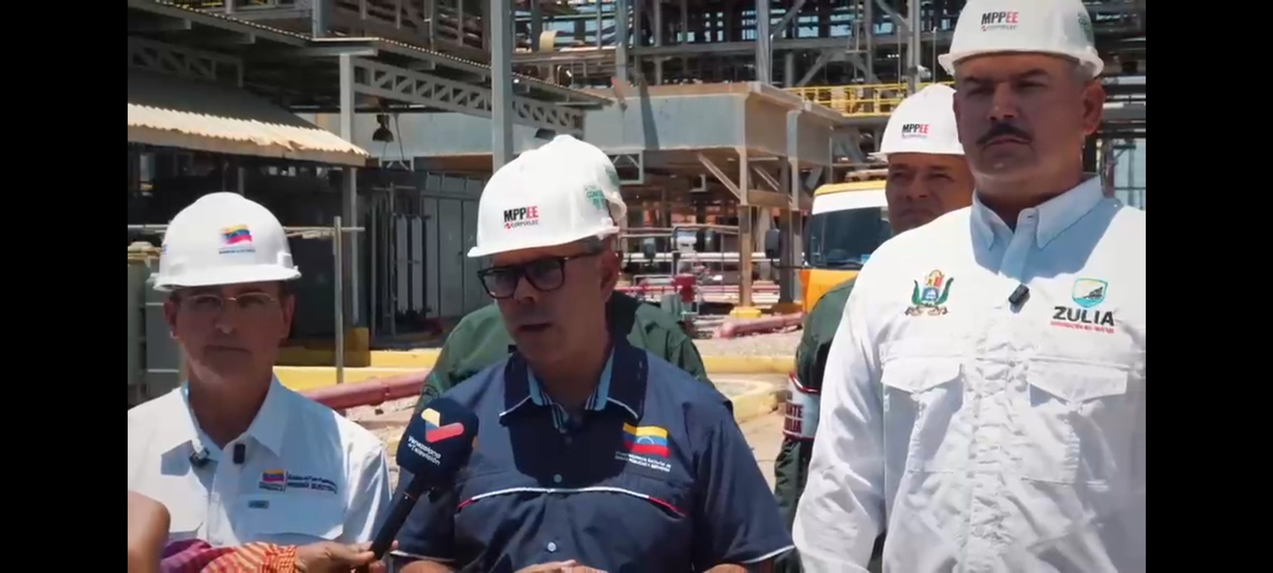 Vicepresidente sectorial de Obras Públicas y ministro de Energía Eléctrica inspeccionan planta TZ1 en Zulia