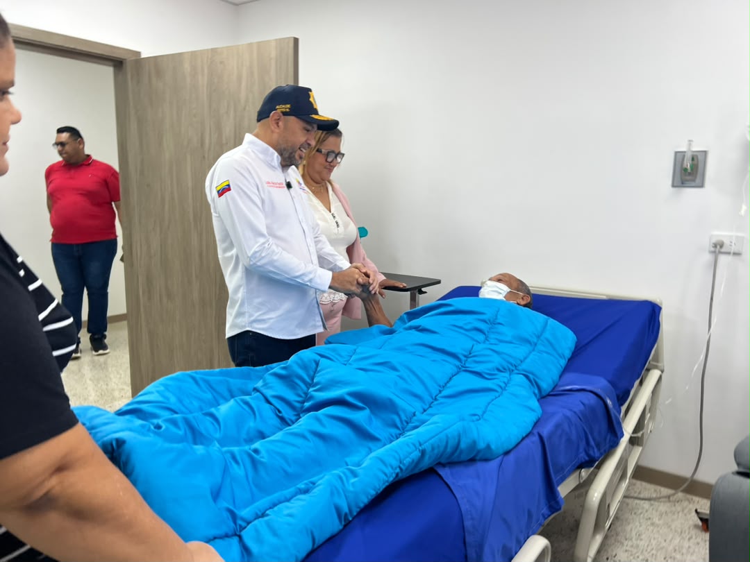Alcalde Héctor Soto fortalece atención cardiovascular con más de 100 procedimientos de cateterismo