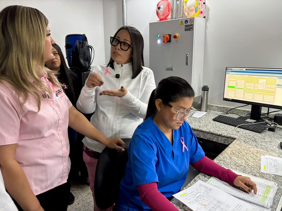 Primera Dama del Zulia impulsa atención médica a pacientes oncológicas en el Mes Rosa